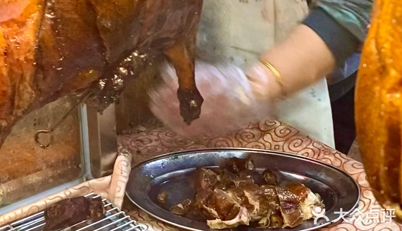 来到江门就是为了这一口新鲜脆口的烧鹅！