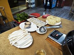 -濠轩阁特色生蚝火锅(水湾路店)