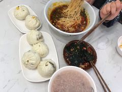 -李与白包子铺(桐梓林店)