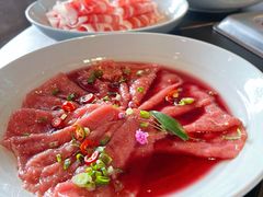 水上漂嫩牛肉-大隐·成都火锅Bistro(合生麒麟新天地店)