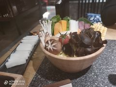 -湊湊火锅·茶憩(郑州绿地新都会店)