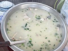 -美顺香食府鱼头老店(雪野湖店)