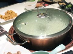 -洪氏嗨捞·猪肚鸡火锅(阳光天地店)