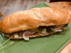 -Bánh Mì Huynh Hoa