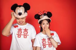 -现代经典婚纱摄影