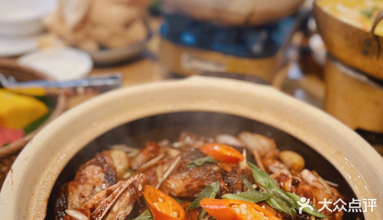 年轻人生活新方式-边吃火锅边烤肉～