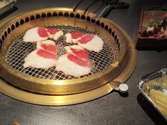 -铭牛烧肉·和牛海鲜自助(高新月牙湖店)