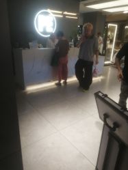 -PE SALON