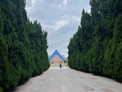 -上海市龙华烈士陵园