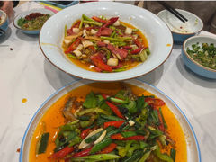 -犇逸·乐山跷脚牛肉·四川现炒(览海店)