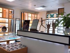 -LOGO眼镜·蔡司品牌折扣店(龙华清湖店)