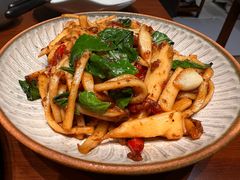 -8PINTS八品脱·日料·烧鸟·精酿小酒馆(莘庄店)