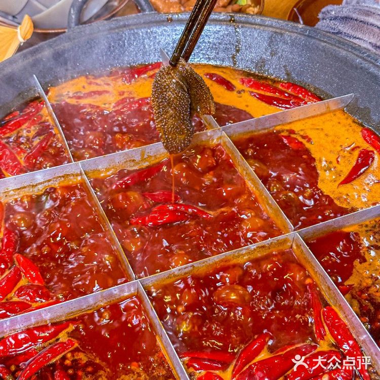 观音桥平价的老火锅~本地人直呼正宗！！