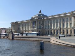 -阿芙乐尔号巡洋舰