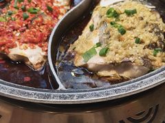 -阿瓦山寨·湘菜现炒·剁椒鱼头王(咸阳总店)