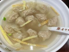 刀鱼馄饨-老半斋(福州路店)