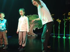 -猴有戏教育戏剧·音乐剧·主持口才·演讲朗诵辩论(环球港华师大校区)