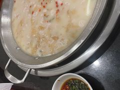 -老来福·非遗酸汤兔(凯旋路店)