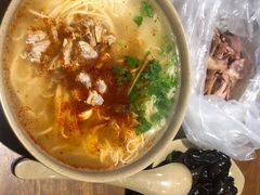 -亮亮面馆(经六路店)