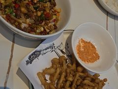 -阿瓦山寨·湘菜现炒·剁椒鱼头王(咸阳总店)