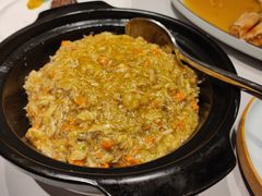 蟹黄煲仔饭-屋里厢上海菜馆