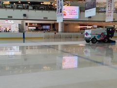 -冰纷万象滑冰场(沈阳万象城店)