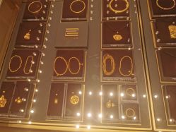 -周大福 CHOW TAI FOOK(新世界百货崇文店)