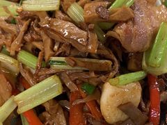 -荷花亭·湖北融合菜(十堰武商MALL店)