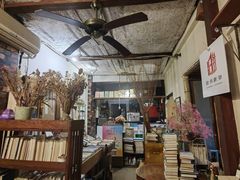 -斯多格书乡(北京大学畅春园店)