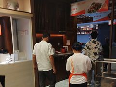 -阿瓦山寨·湘菜现炒·剁椒鱼头王(咸阳总店)