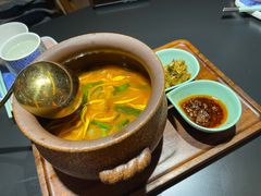 -桥边小楼·手工云南菜·古城观景小楼