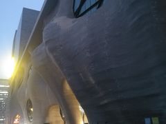 -证大喜玛拉雅中心