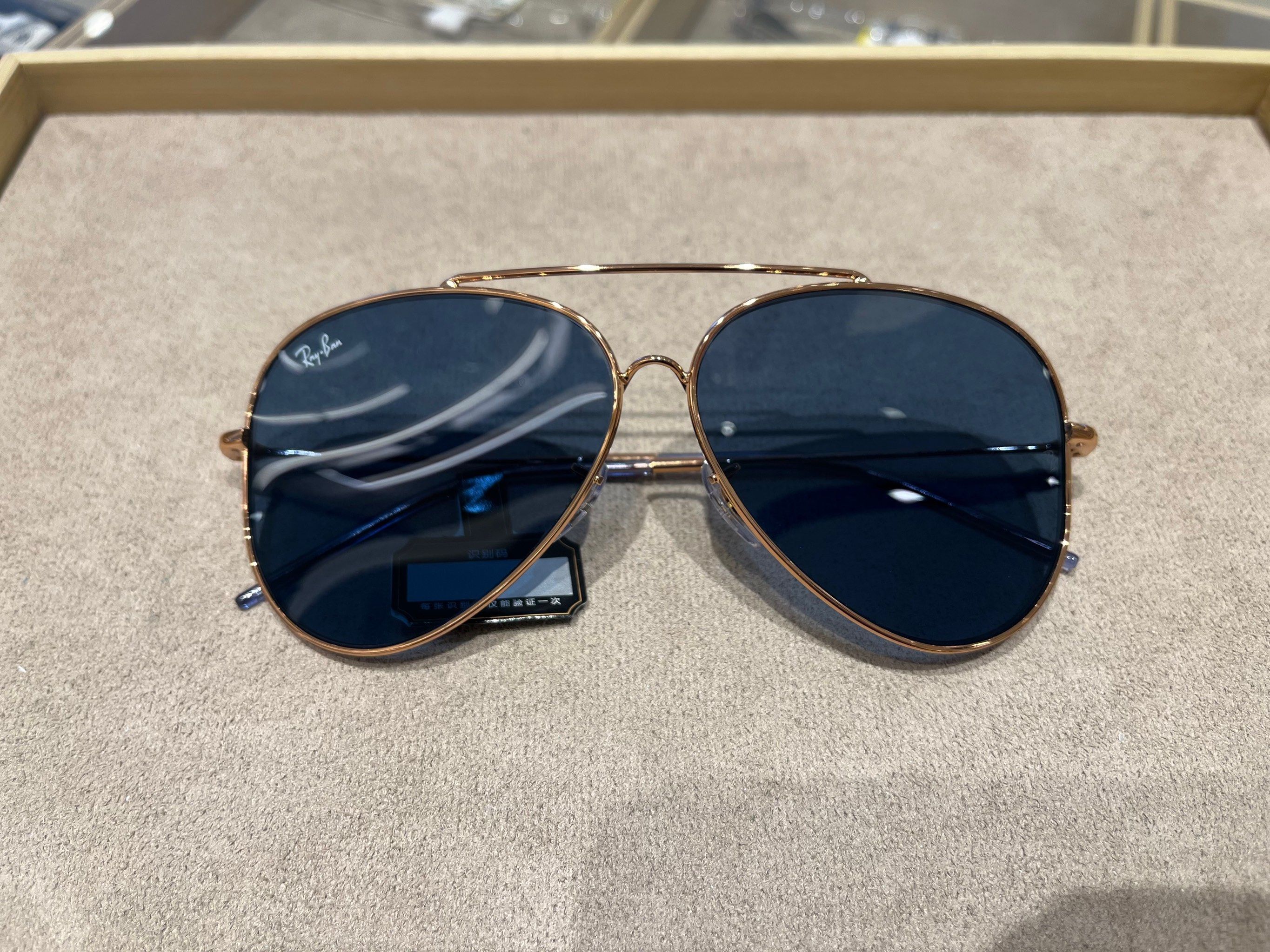 雷朋新款太阳镜