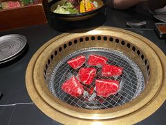 -山川小町·极番烧肉(新地假日广场店)
