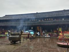 -峨眉山报国寺