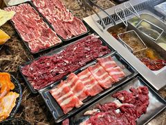 -牛里牛气· 榴莲海鲜鲜牛肉自助火锅·烤肉(横岗店)