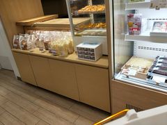 面包甜点陈列柜-好利来(槐中店)