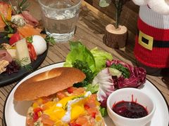 -Common Table · Brunch & Coffee
