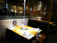 卡座-唯成•韩国炭火烤肉 유성고기