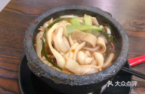 Beef Potato Noodles with Daoxiao Noodles