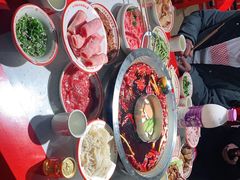 -厂花素芬九宫格火锅(红光店)
