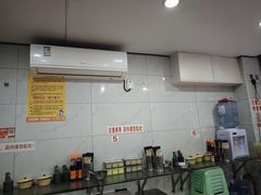 -花溪牛肉粉(八鸽岩店)
