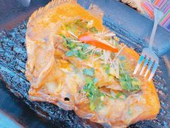 傣族香茅草烤罗非鱼-雀舞云南菜(天津天河城购物中心店)