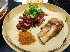 -川流不息·地道川菜·小龙虾(新松江路店)