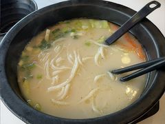 -鸡汤过桥·过桥米线