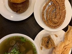 -护国寺小吃(机场店)