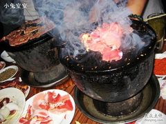 6个人，俩锅-大槐树烤肉馆