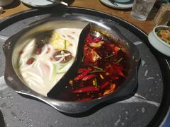 -三人行骨头王火锅(长寿店)