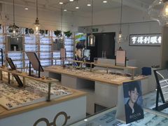 -罗伯特眼镜·蔡司官方授权(罗湖国贸店)