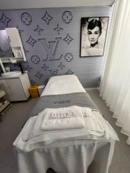 -斐尔国际皮肤管理中心